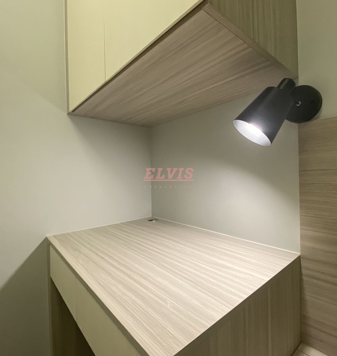 元朗朗屏邨臥室三書檯.jpg